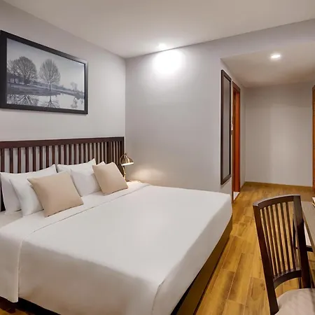 Happy Life Grand Hotel & Rooftop Skybar Ho Chi Minh City Exterior photo